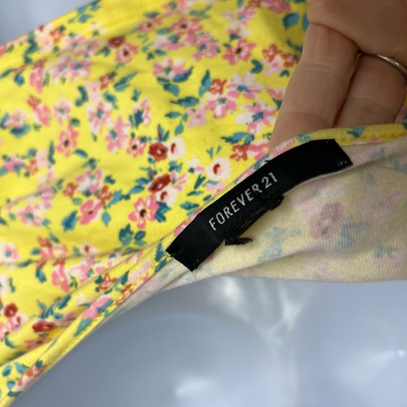 Forever 21 - yellow floral halter crop tank. Ties at neck. Small. - Picture 4 of 4